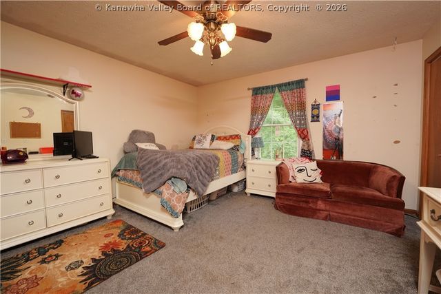 7106 Heizer Creek Road, Poca, WV 25159