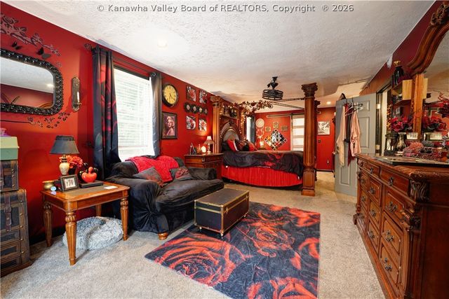 7106 Heizer Creek Road, Poca, WV 25159