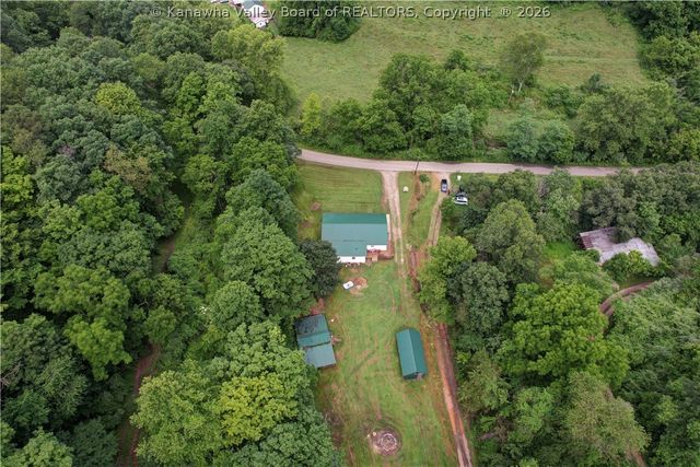 7106 Heizer Creek Road, Poca, WV 25159