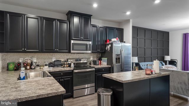 232 S MACON ST, Baltimore, MD 21224