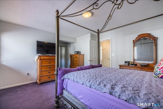 71 Country Place 71, Shelton, CT 06484