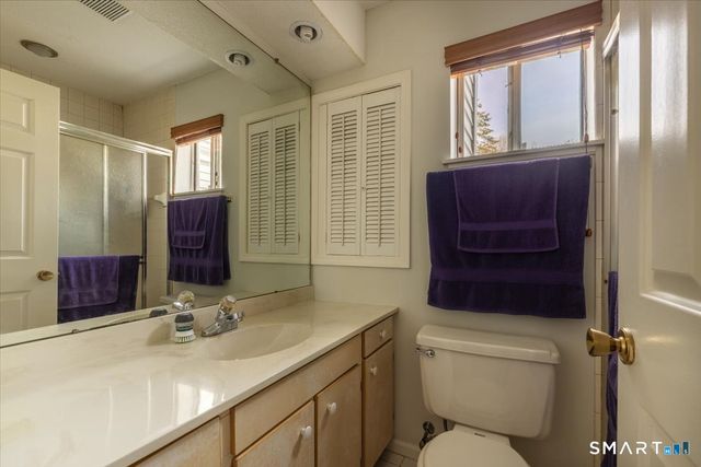 71 Country Place 71, Shelton, CT 06484