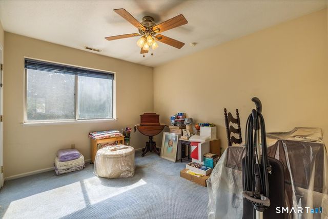 71 Country Place 71, Shelton, CT 06484