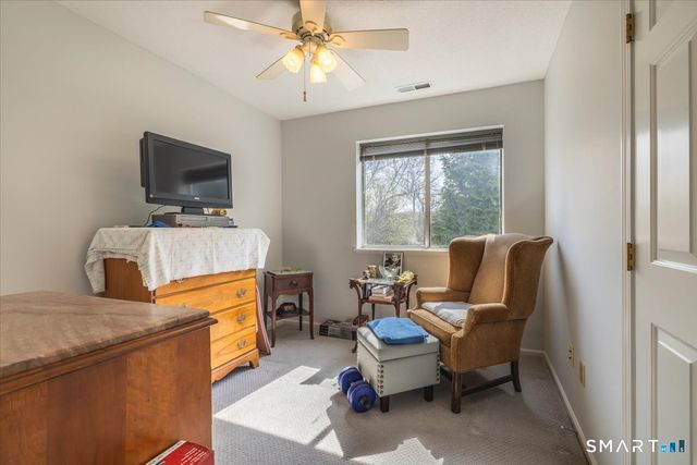 71 Country Place 71, Shelton, CT 06484