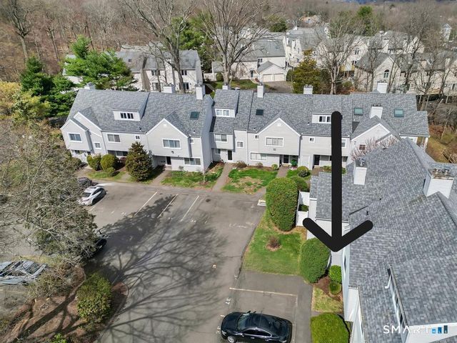 71 Country Place 71, Shelton, CT 06484