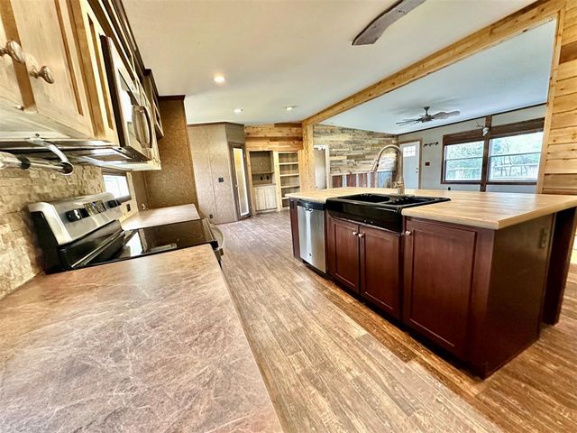 330 S Rockwell Avenue, Blanchard, OK 73010