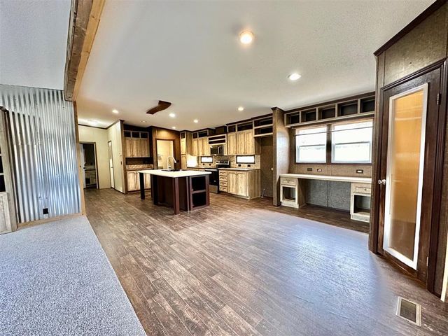 330 S Rockwell Avenue, Blanchard, OK 73010