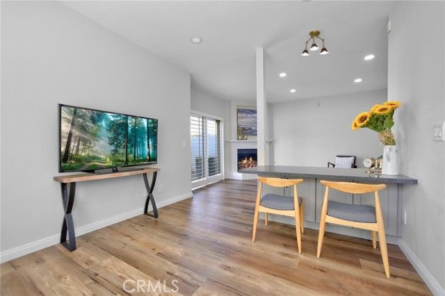 20851 Community Street 10, Winnetka (los Angeles), CA 91306