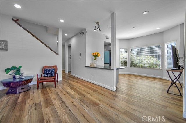 20851 Community Street 10, Winnetka (los Angeles), CA 91306