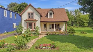 W379N8324 Mill STREET, Oconomowoc, WI 53066
