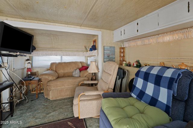 39984 MONTANA Drive, Salome, AZ 85348