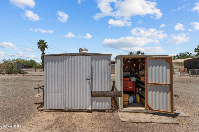 39984 MONTANA Drive, Salome, AZ 85348