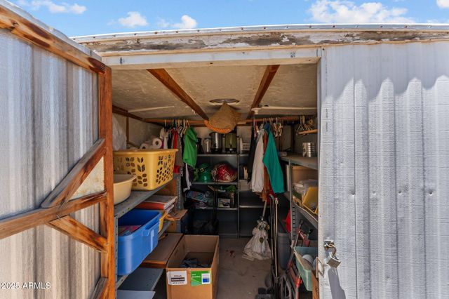 39984 MONTANA Drive, Salome, AZ 85348