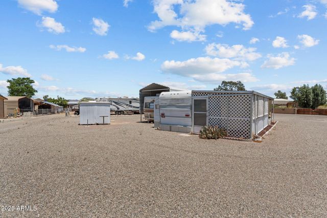 39984 MONTANA Drive, Salome, AZ 85348