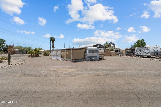 39984 MONTANA Drive, Salome, AZ 85348