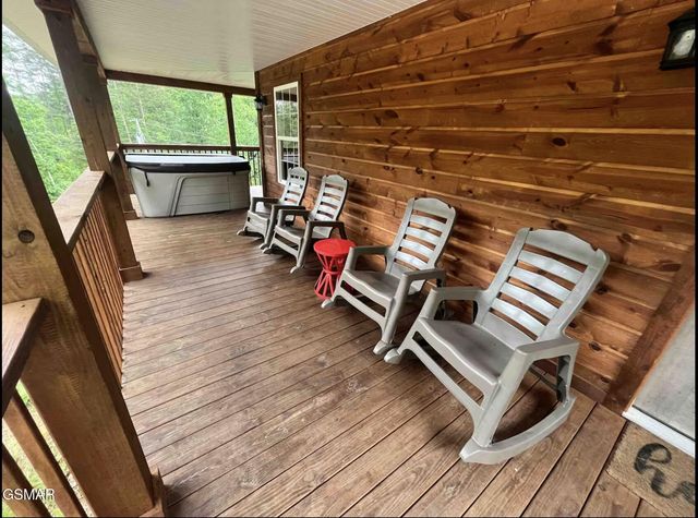 2117 Bluff Ridge Road, Sevierville, TN 37876