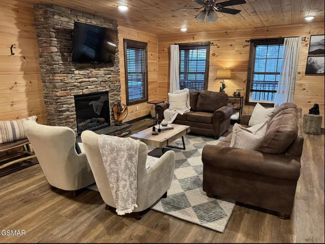 2117 Bluff Ridge Road, Sevierville, TN 37876