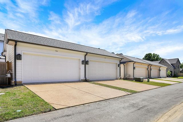 926 ALDWICK DR, Collierville, TN 38017