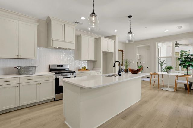 926 ALDWICK DR, Collierville, TN 38017
