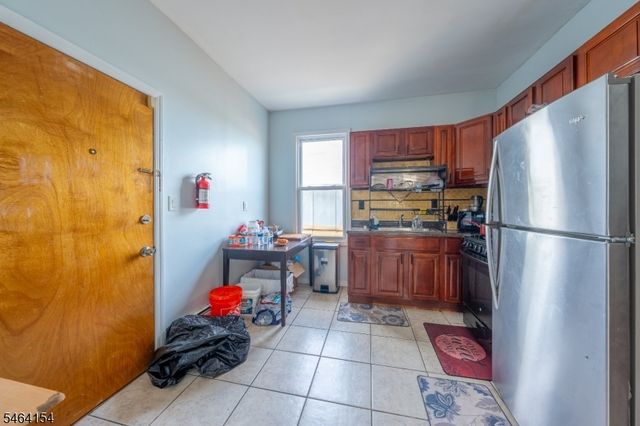 590 Hawthorne Ave, Irvington Twp., NJ 07112