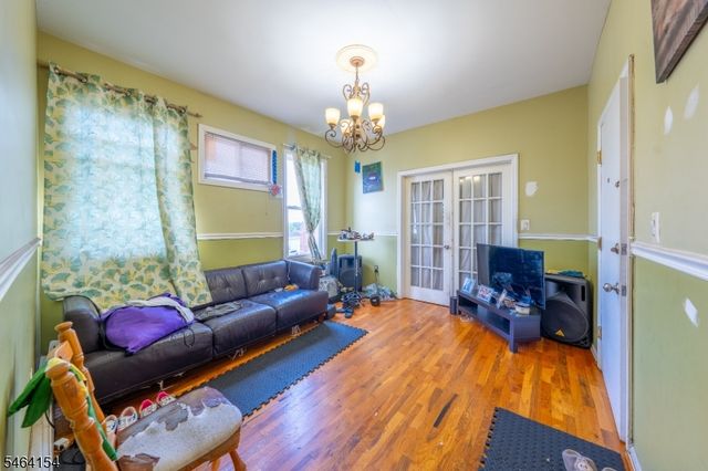 590 Hawthorne Ave, Irvington Twp., NJ 07112