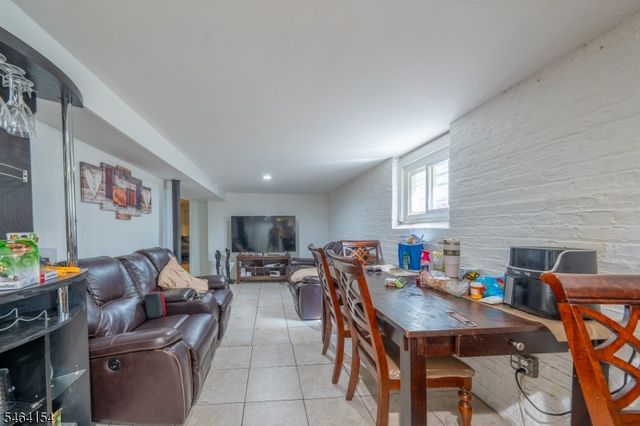 590 Hawthorne Ave, Irvington Twp., NJ 07112