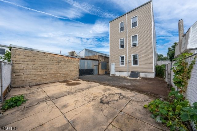 590 Hawthorne Ave, Irvington Twp., NJ 07112