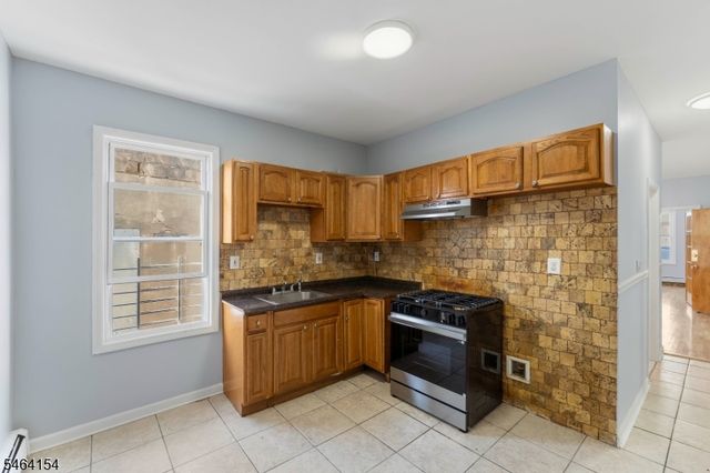 590 Hawthorne Ave, Irvington Twp., NJ 07112