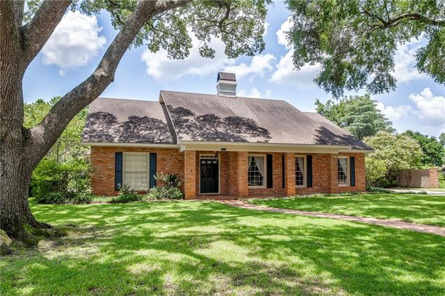 4402 WELLINGTON Boulevard, Alexandria, LA 71303