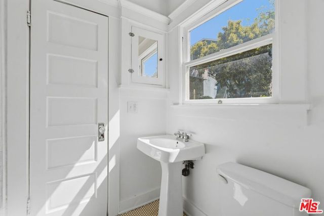 3320 Hamilton Way, Los Angeles, CA 90026