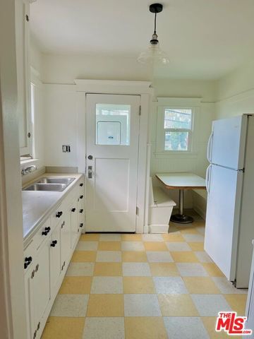 3320 Hamilton Way, Los Angeles, CA 90026