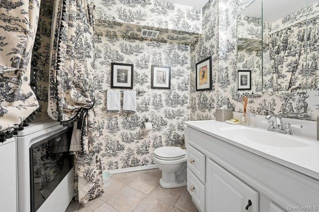 20 Manors Drive, Jericho, NY 11753