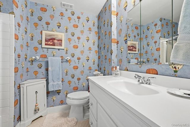 20 Manors Drive, Jericho, NY 11753