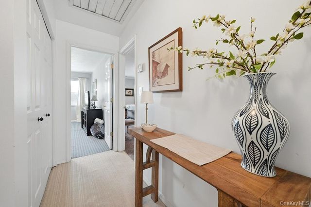 20 Manors Drive, Jericho, NY 11753