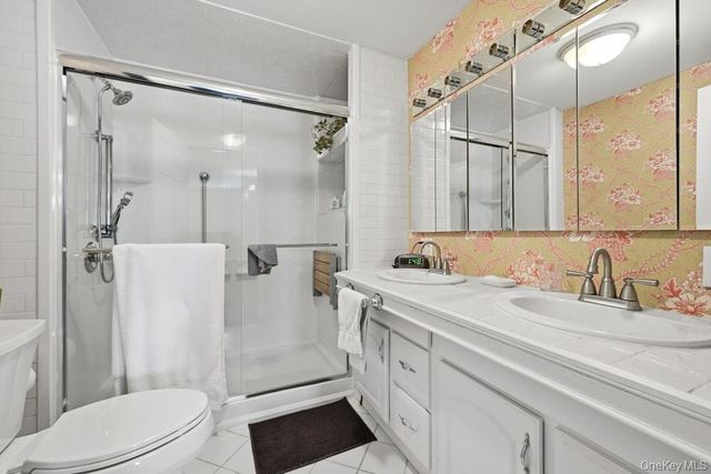 20 Manors Drive, Jericho, NY 11753