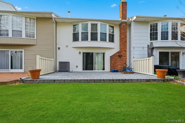 20 Manors Drive, Jericho, NY 11753