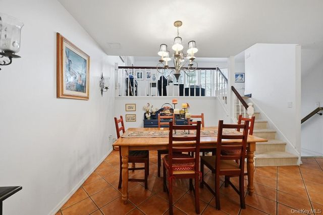 20 Manors Drive, Jericho, NY 11753