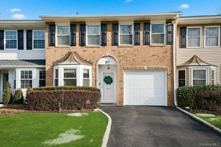 20 Manors Drive, Jericho, NY 11753