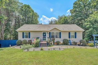 88 Stripers Landing RD, Moneta, VA 24121