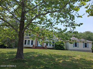 31 Hunt Road, Freehold, NJ 07728