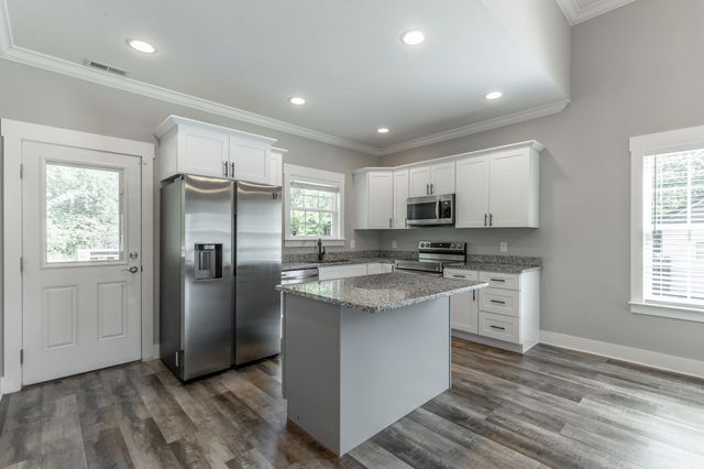 200 Eastview Cove Drive SE, Cleveland, TN 37323