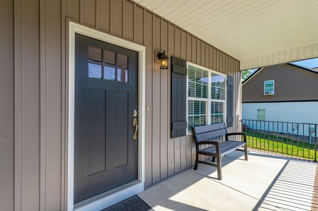 200 Eastview Cove Drive SE, Cleveland, TN 37323