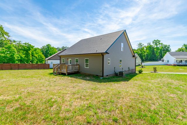 200 Eastview Cove Drive SE, Cleveland, TN 37323