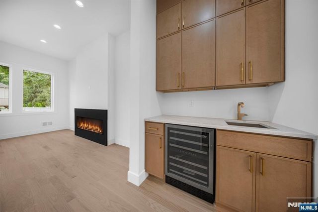 167 Palisades, Emerson, NJ 07630
