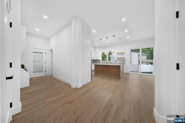 167 Palisades, Emerson, NJ 07630