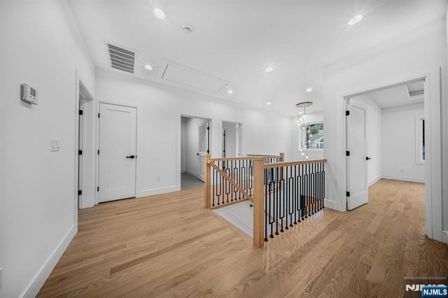 167 Palisades, Emerson, NJ 07630
