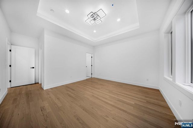 167 Palisades, Emerson, NJ 07630