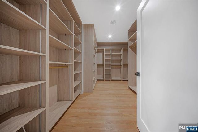 167 Palisades, Emerson, NJ 07630