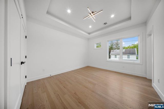 167 Palisades, Emerson, NJ 07630