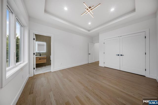 167 Palisades, Emerson, NJ 07630